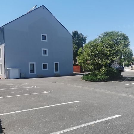 Brit Hotel Confort Pau Lons Eksteriør bilde