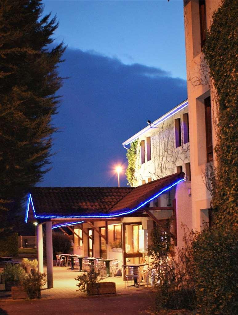 Brit Hotel Confort Pau Lons Eksteriør bilde
