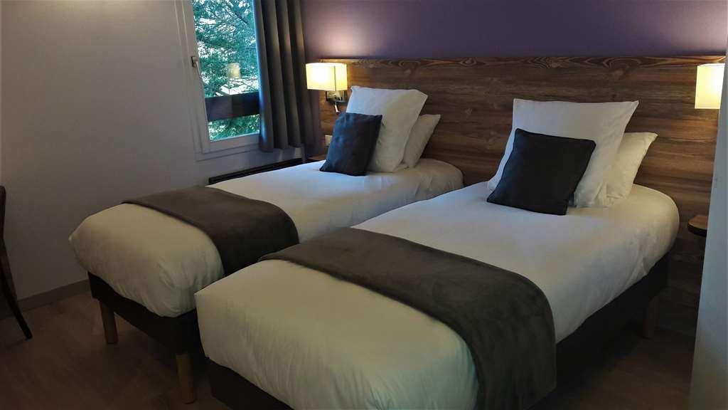 Brit Hotel Confort Pau Lons Rom bilde