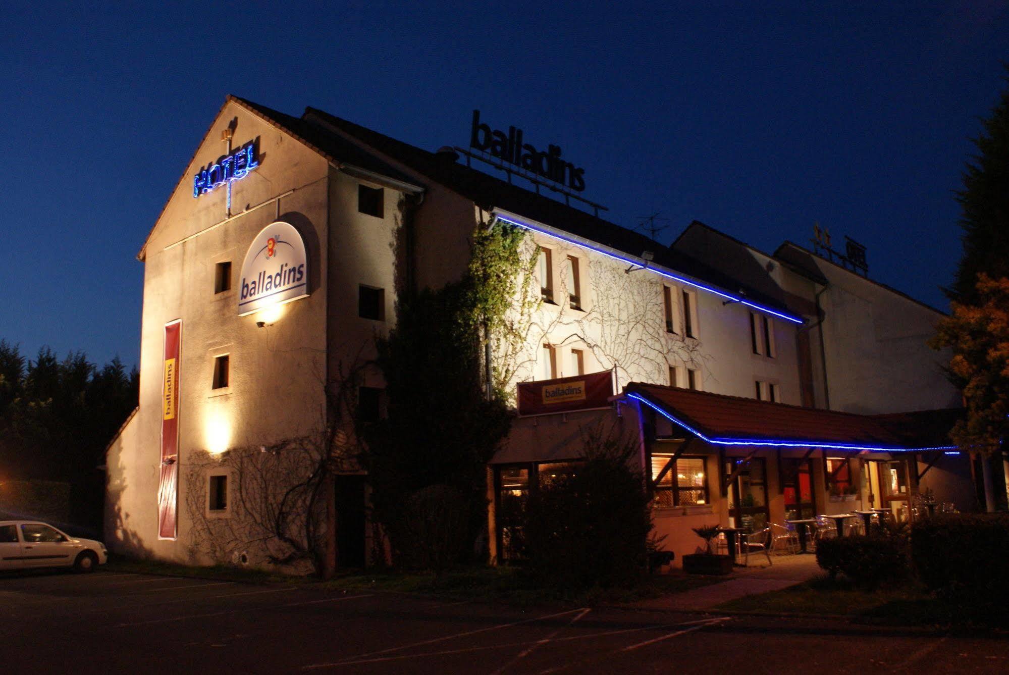 Brit Hotel Confort Pau Lons Eksteriør bilde