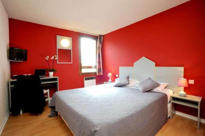 Brit Hotel Confort Pau Lons Rom bilde